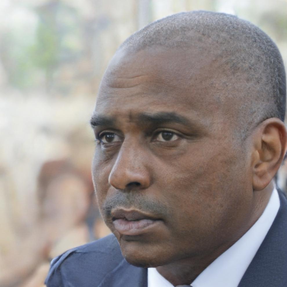 Kasem Thammasat teaching at brightcereb office in Bangkok